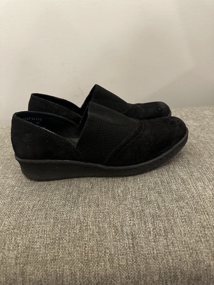 Born Women’s Black Suede Loafers Size 10