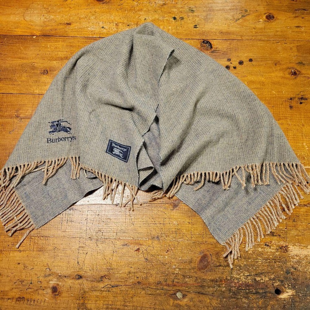 Extremely Vhtf Burberrys Large Stole Throw Blanket Women Scarf Accessory Origina