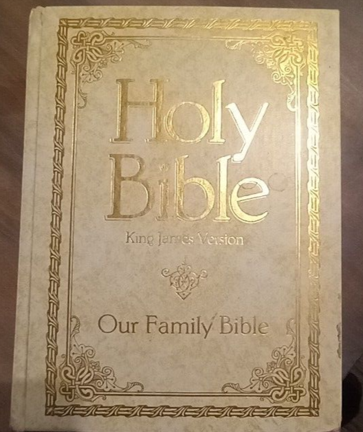 Regency Family Bible Dictionary and Concordance 702WM