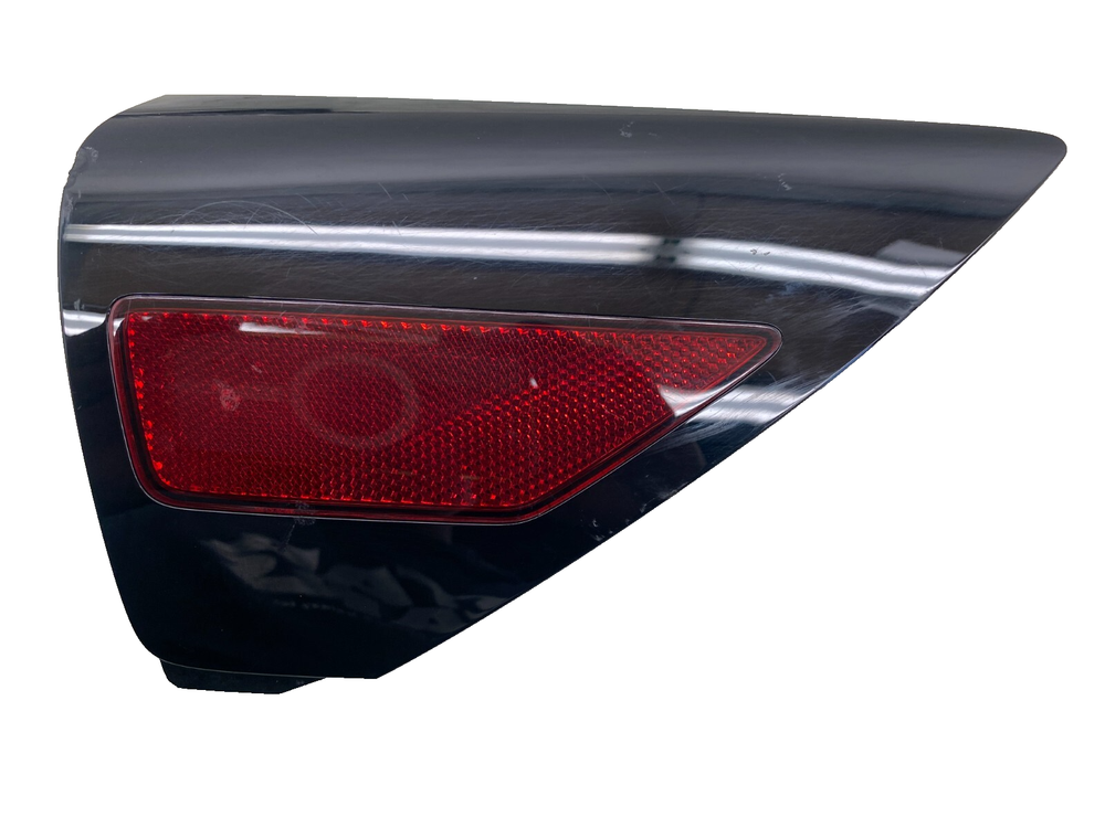 ⭕17-23 Model 3 Y Rear Right Taillight Taillamp Reflector BROKEN TAB 1518783-00-A