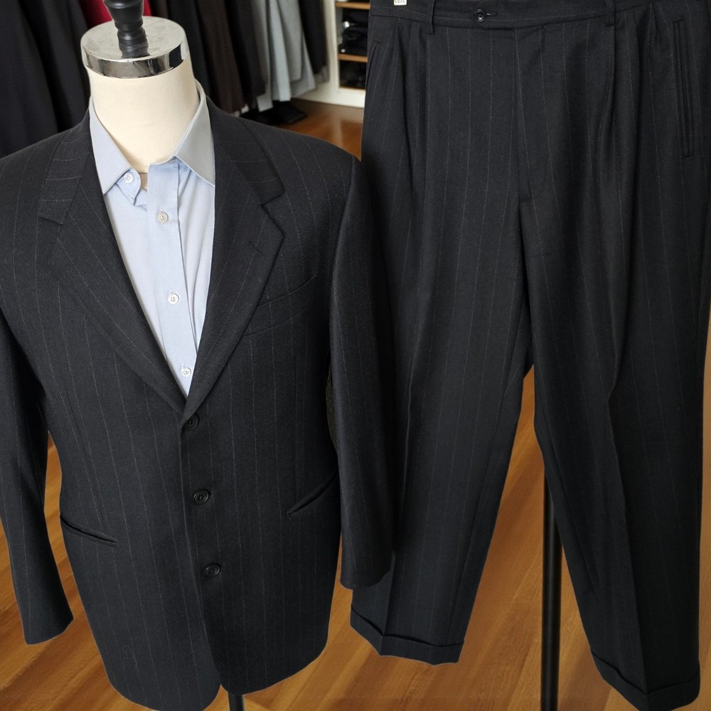 Vintage Lubiam Suit 40S 33x29 Charcoal Chalkstripe 1990s 3 Button Relaxed Leg