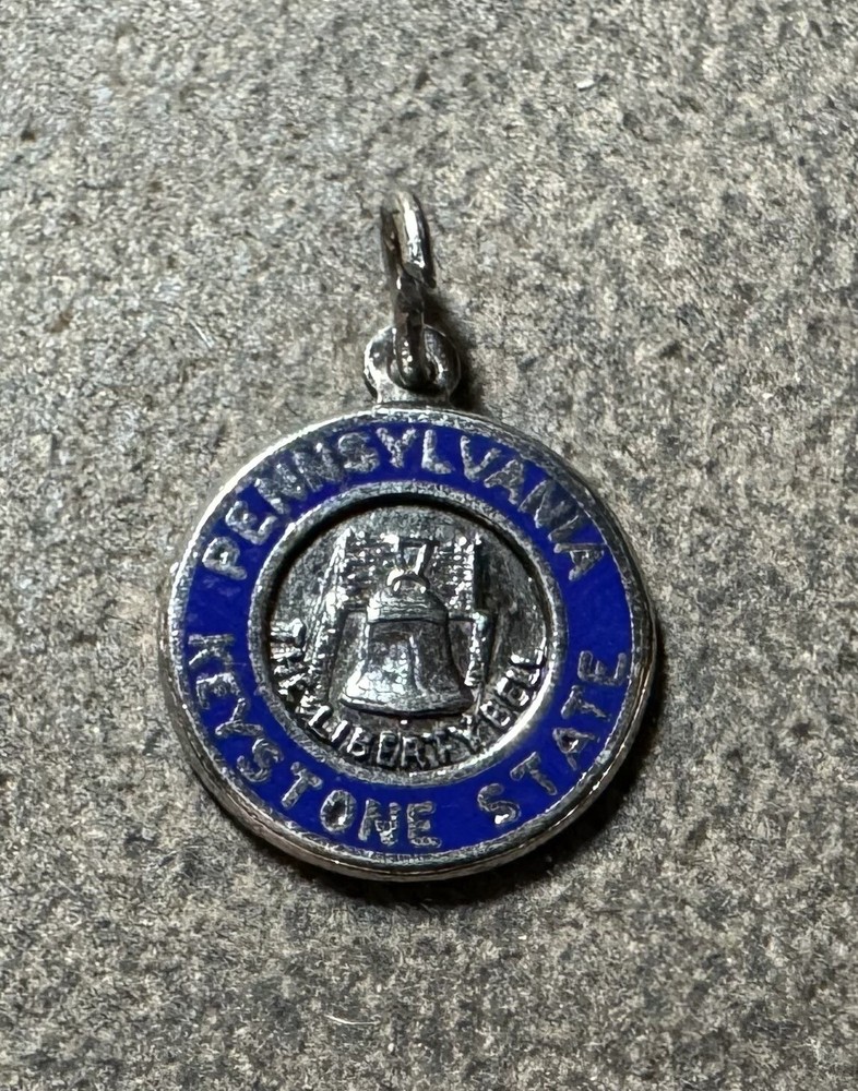 VINTAGE PENNSYLVANIA KEYSTONE STATE STERLING SILVER 2/3” CHARM