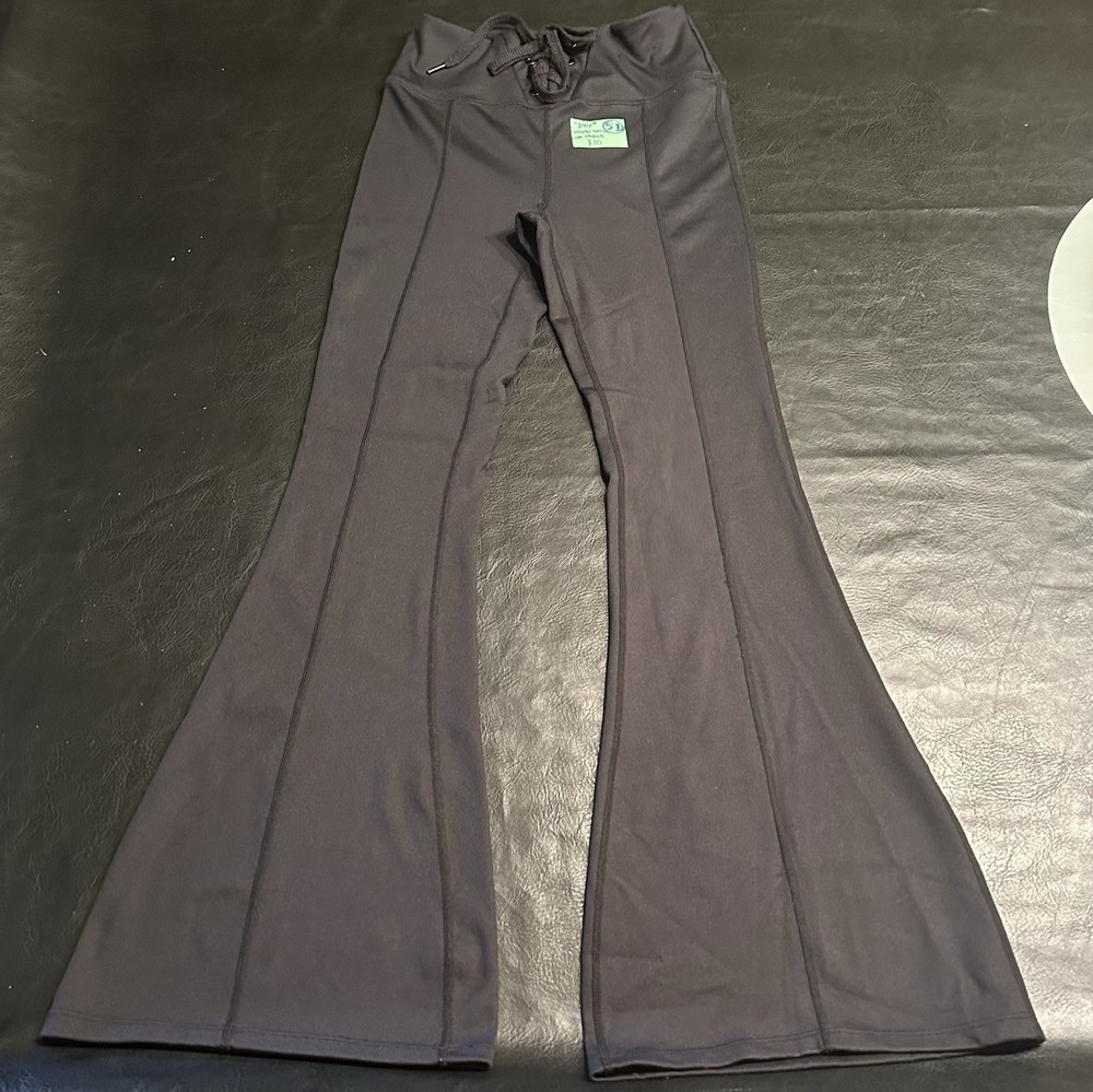 Pre Owned Women's Body Leggings - Gently Used & Stylish