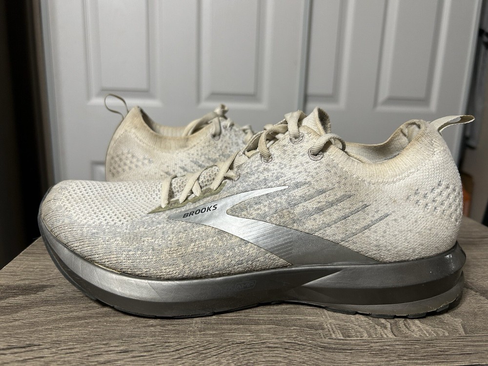 Mens Brooks Levitate 3 Size 10 Gray Low Top Mesh DNA Amp