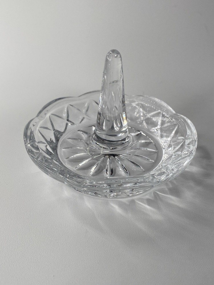 Vintage Clear Diamond-Cut Glass Ring Holder Bowl Cottagecore Jewelry Display