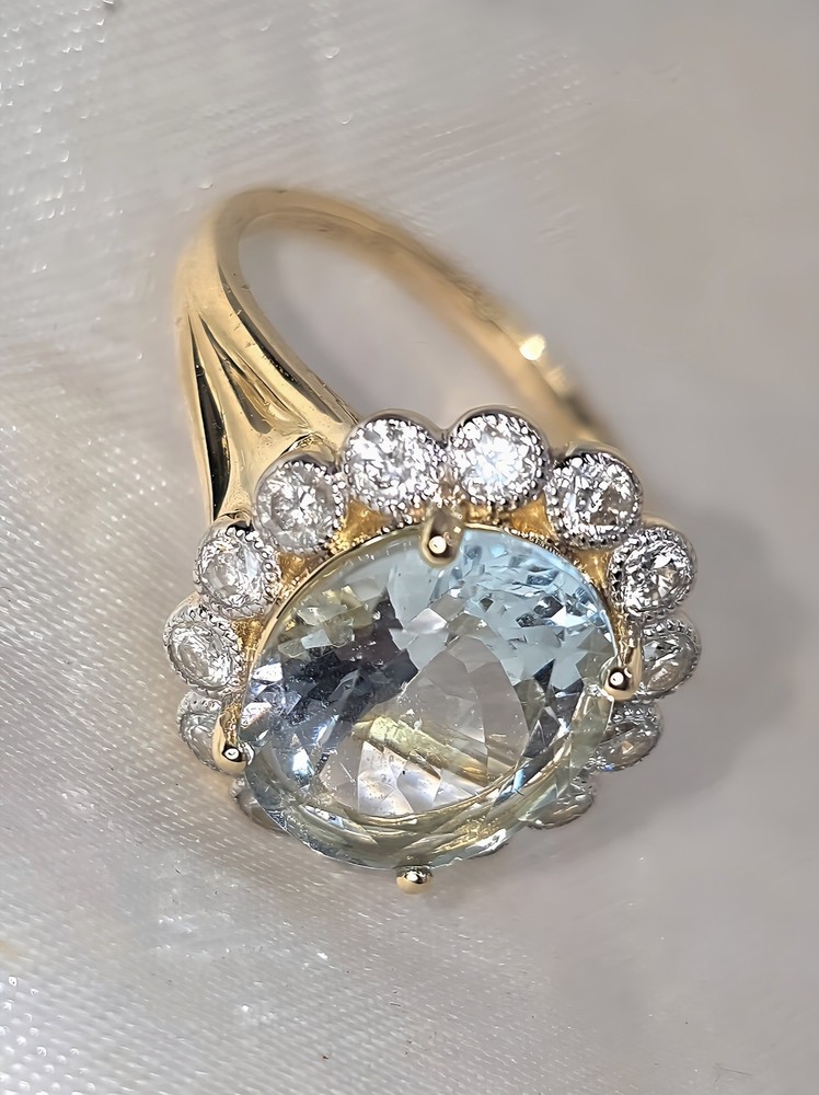 Gorgeous Natural Aquamarine & Diamond Ring In 14ct Yellow Gold + Independent Val