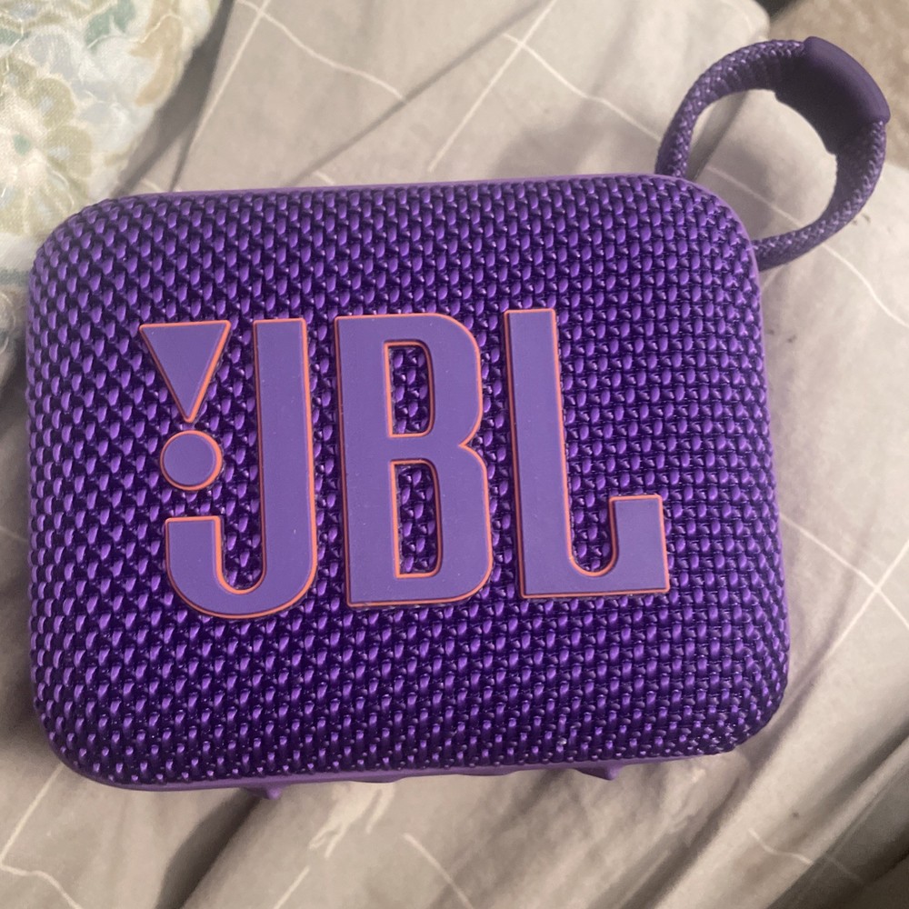 JBL Go 4 Bluetooth Speaker Purple Waterproof Portable Excellent Condition