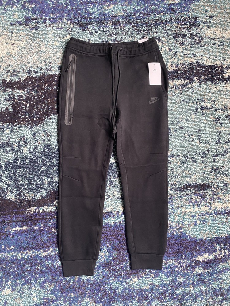 Size S - Nike Tech Fleece Black Pants