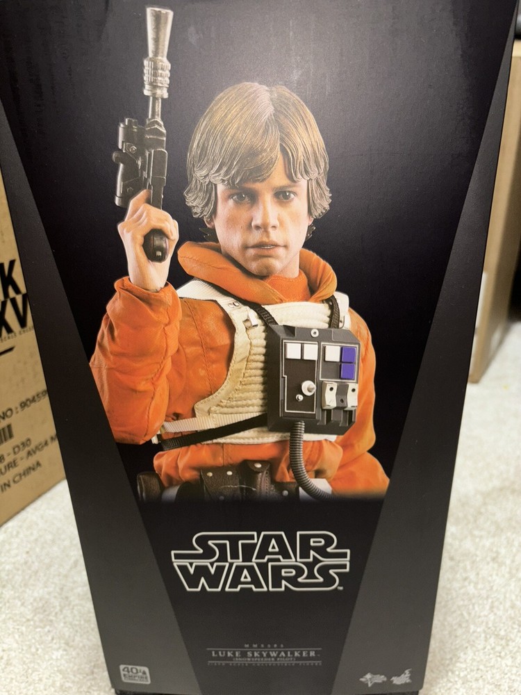Hot Toys Star Wars: The Empire Strikes Back (40th Anniversary Collection) - Luke