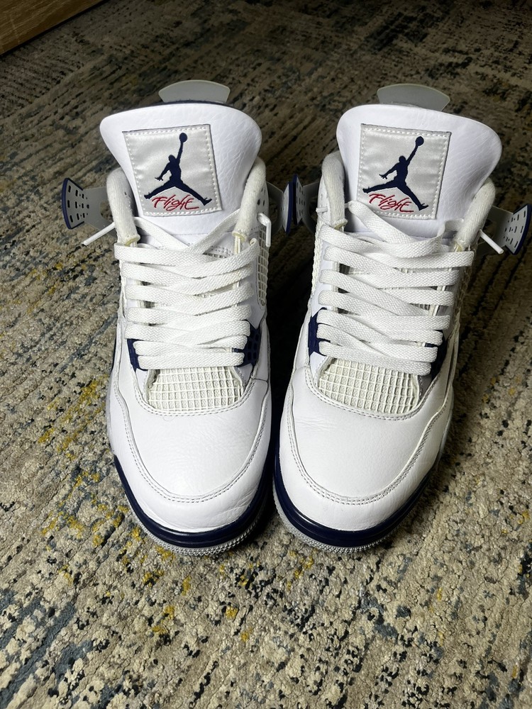 Size 10.5 - Jordan 4 Retro Midnight Navy