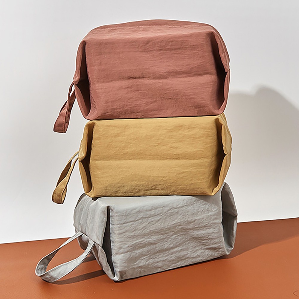 Handheld Makeup Bag Large Capacity Waterproof Wear Resistant Washed Cloth