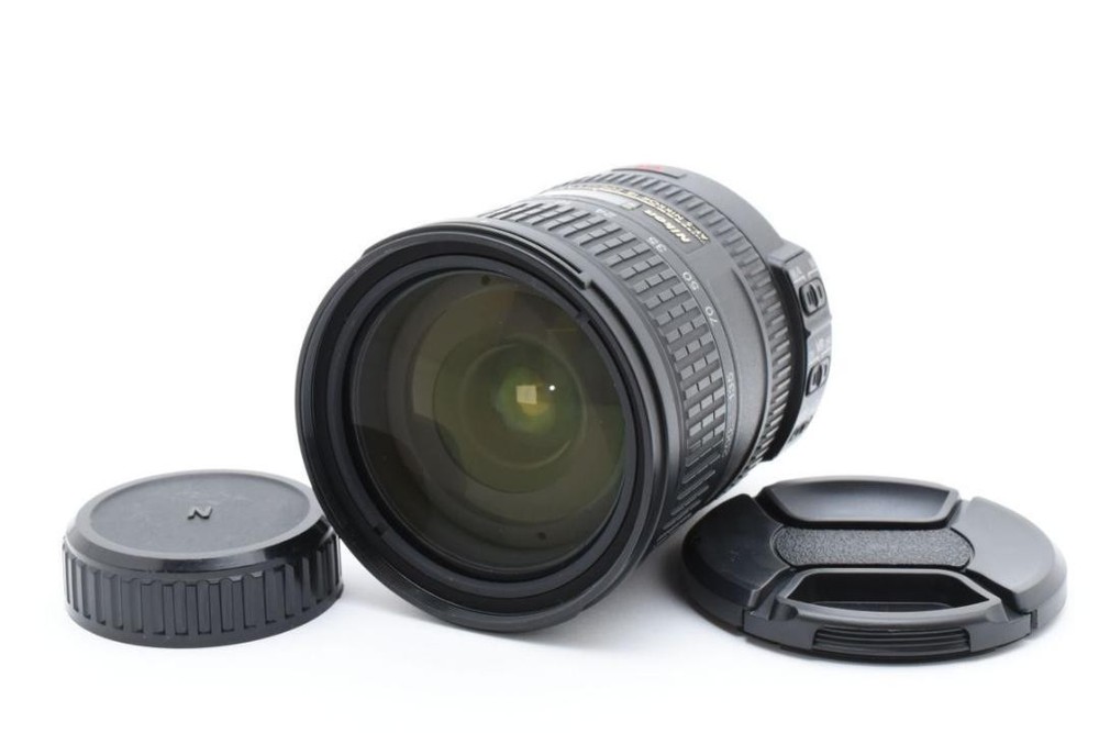 Nikon AF-S Nikkor 18-200mm F3.5-5.6 G ED VR Zoom Lens with Caps in Good Condition