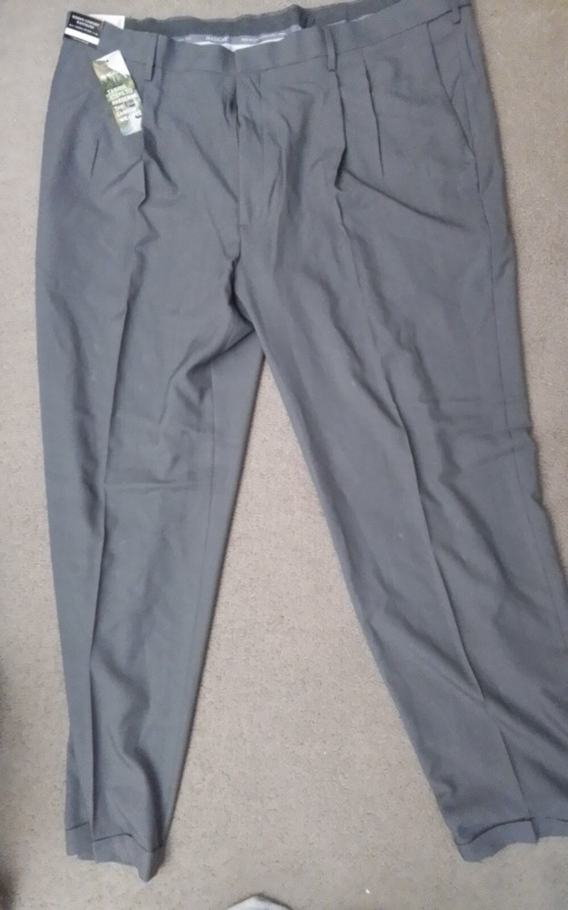 Haggar Premium Comfort Pleat Front Dress Pant Classic Fit Gray 44W x 32L