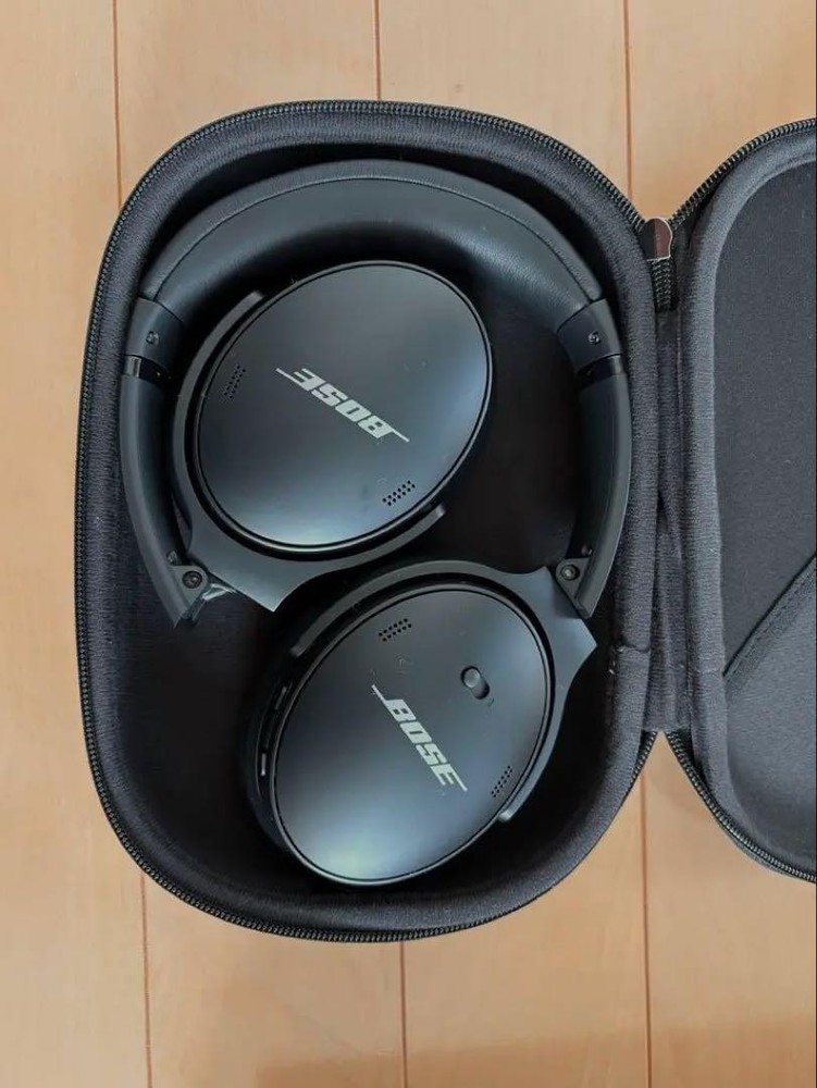 Bose QuietComfort 45 Wireless Noise Cancelling Headphones in Sleek Black