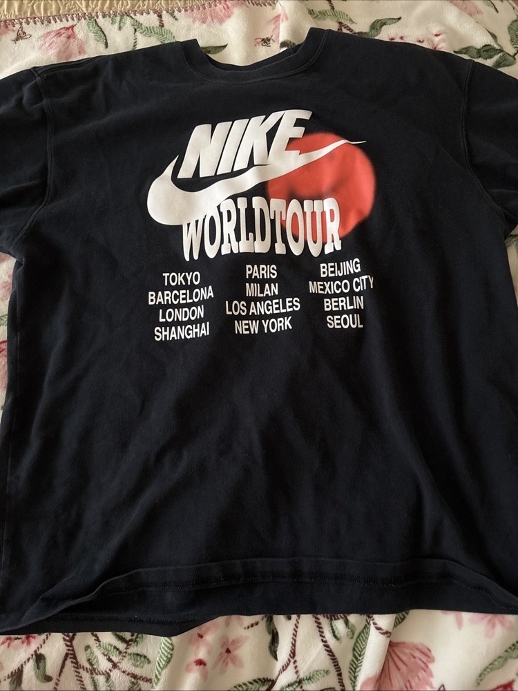 Nike World Tour Graphic Tee Black T-Shirt Size Large