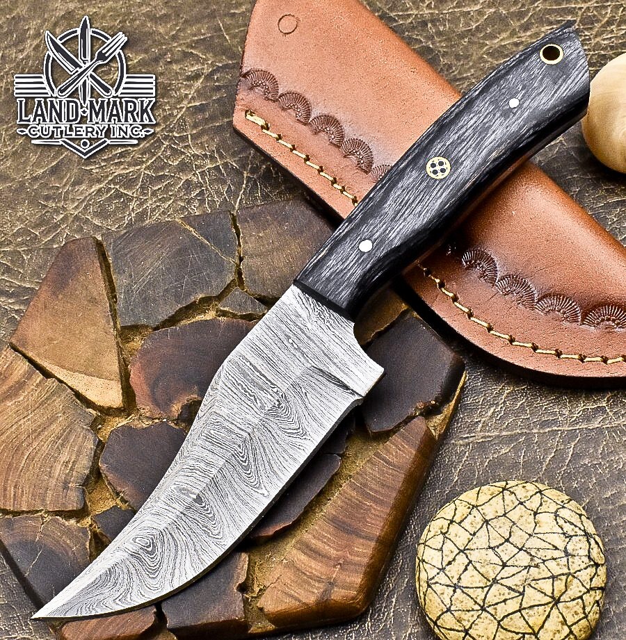 BEAUTIFUL CUSTOM DAMASCUS HANDE MADE HUNTING SKINER KNIFE WITH HARD WOOD HANDLE