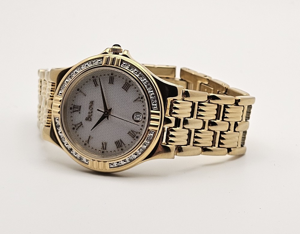 Vintage 1995 Bulova Men's Diamond Bezel Gold Stainless Steel Date Watch 34mm