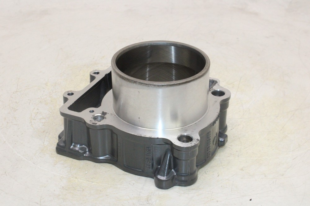 2018 KTM 390 DUKE OEM ENGINE MOTOR PISTON CYLINDERS BLOCK JUG