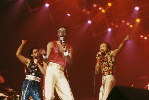Earth Wind And Fire Performing Live At Wembley London 1982 OLD MUSIC PHOTO 7