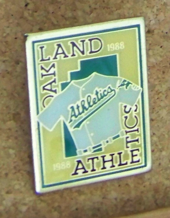 Oakland A's Athletics Unocal 76 lapel pin 1988 uniform jersey