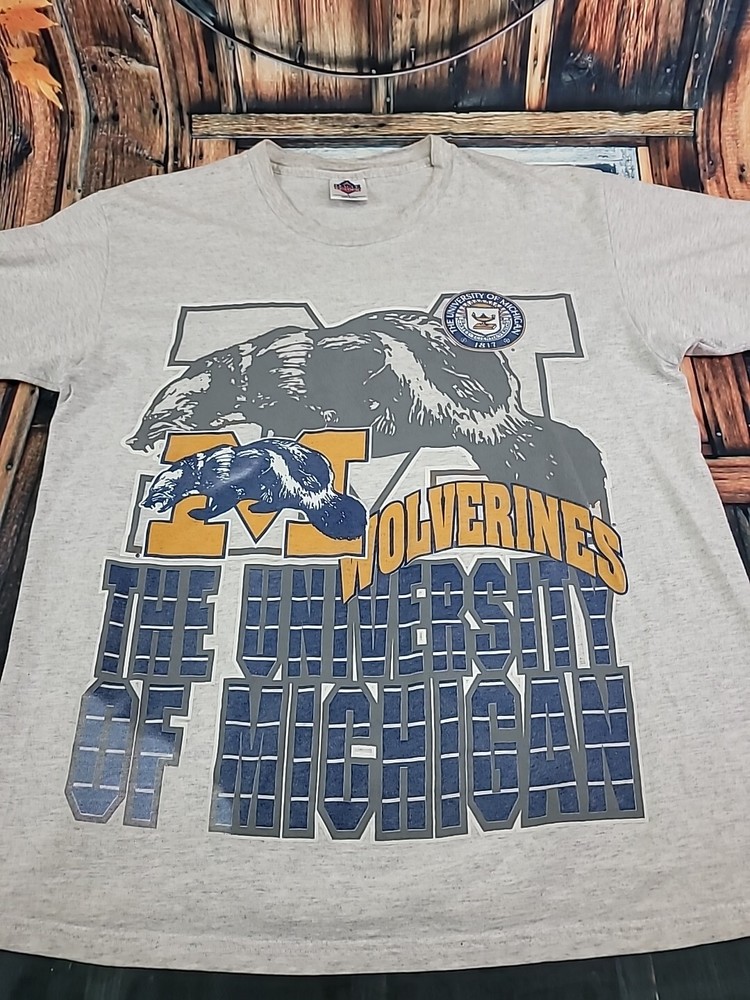 Vintage Rare University Of Michigan Tshirt  Size L  USA Wolverines (A)