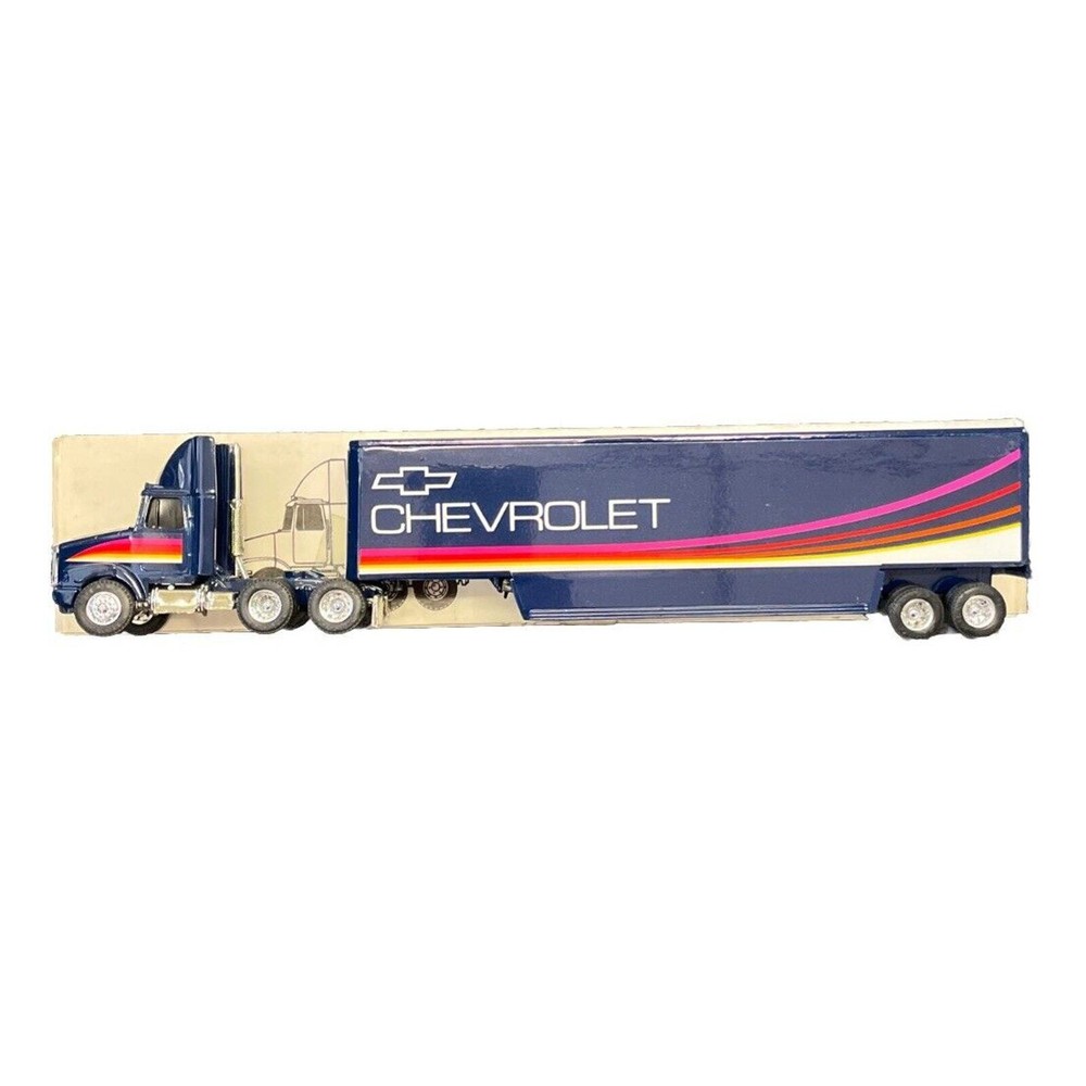 Ertl Chevrolet WhiteGMC Aero Conventional With Trailer #1656 1:64 Die Cast