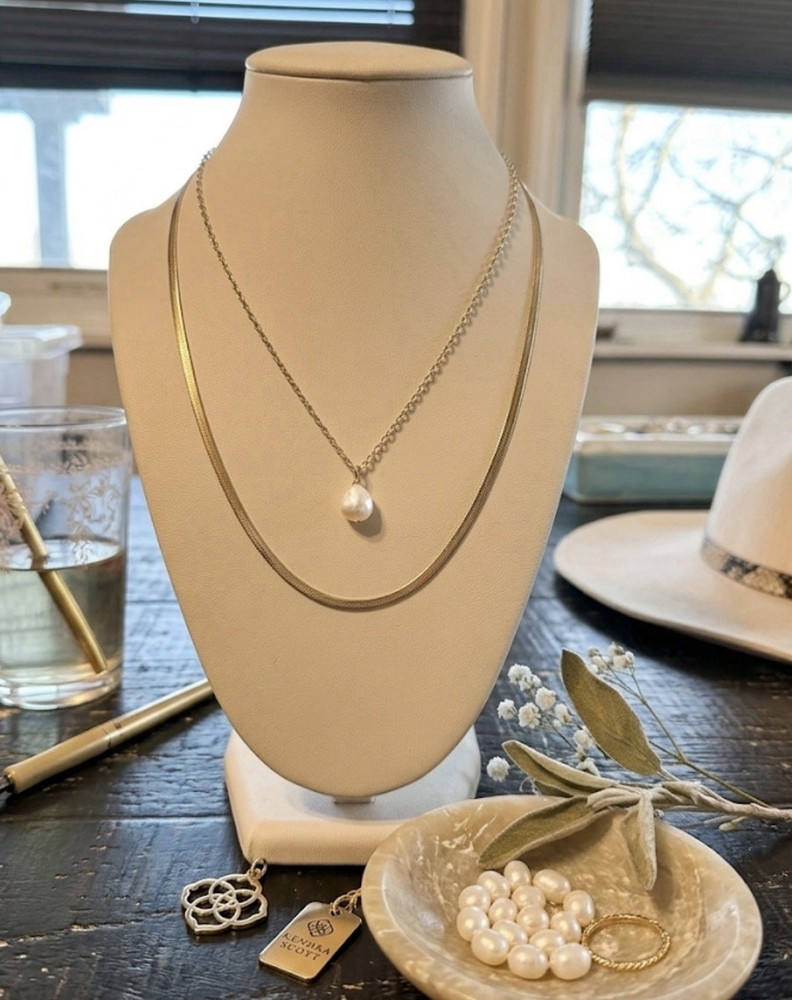Kendra Scott Etta Short Pendant Necklace Gold White Baroque Pearl Solitaire NWOT