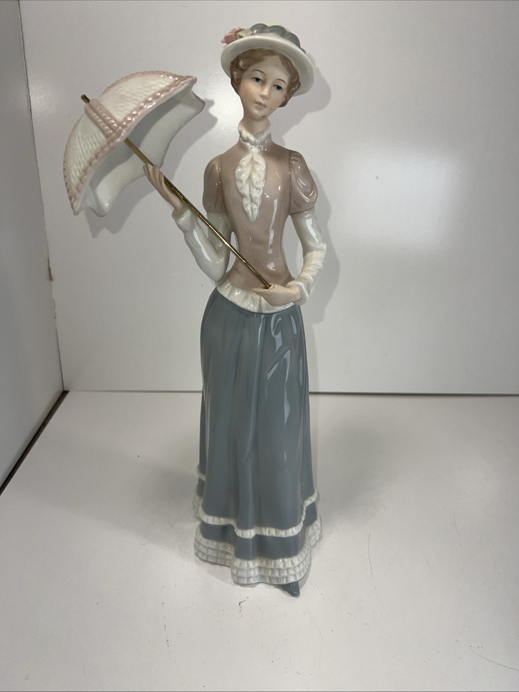 Vintage ARDALT Hand Painted Lenwile Japan Lady Holding Umbrella Figurine #7416
