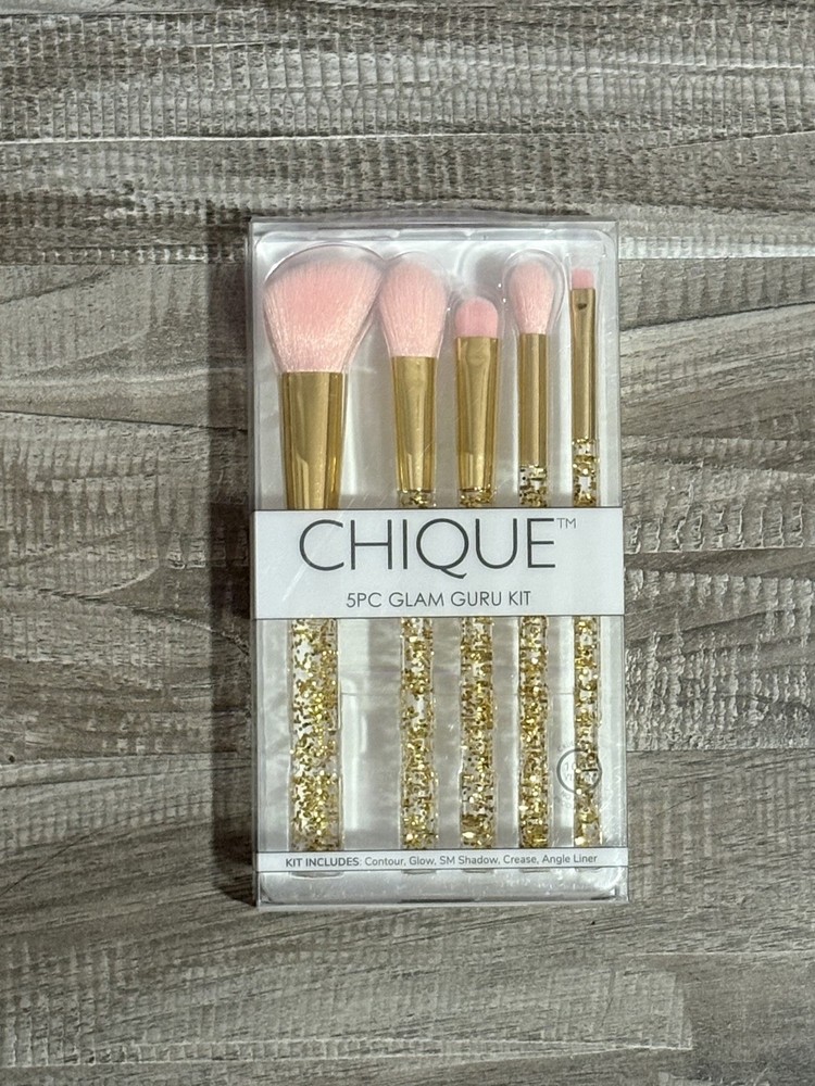 ! NEW! Chique 5 Piece Pink and Gold Makeup Brush Kit Set