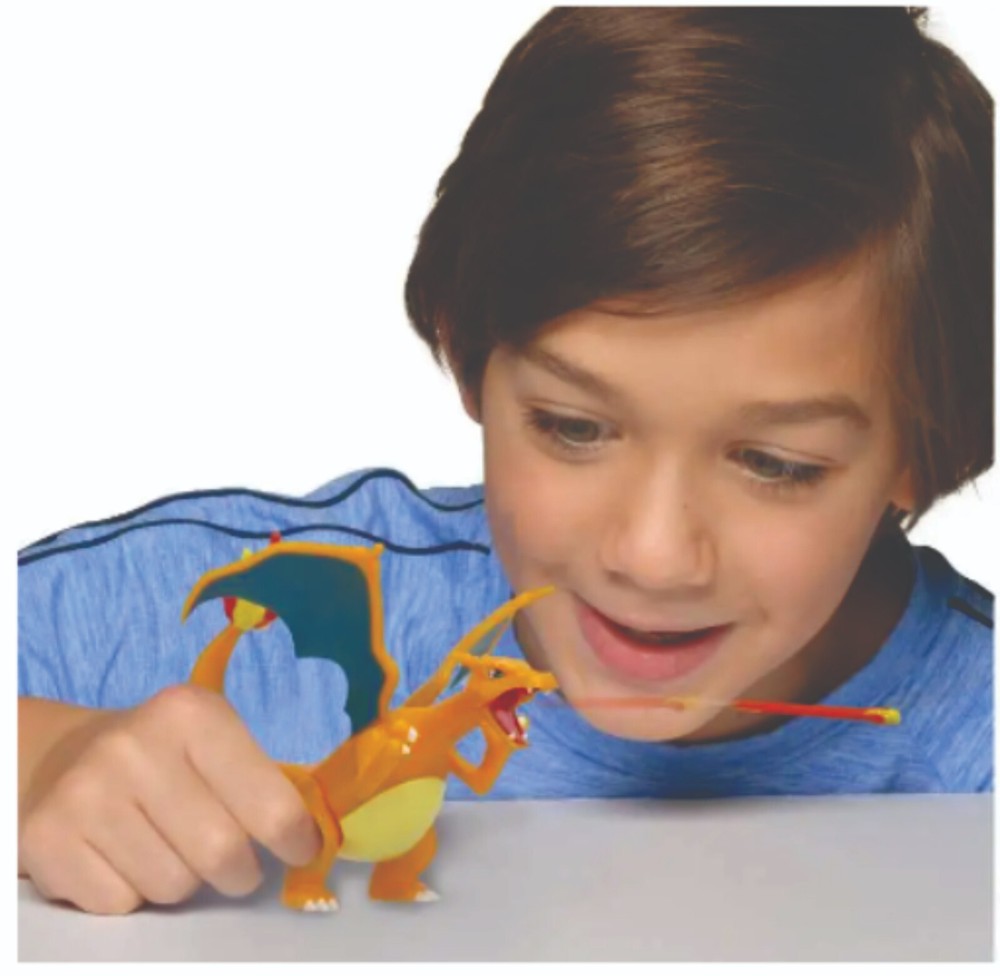Pokemon Charizard Battle Feature Figure Deluxe Action 4.5