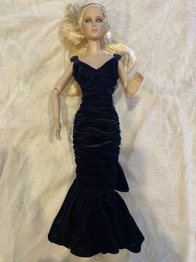 PRINCESS DIANA The Peoples Princess~Midnight Blue Velvet Ball Gown~Franklin Mint