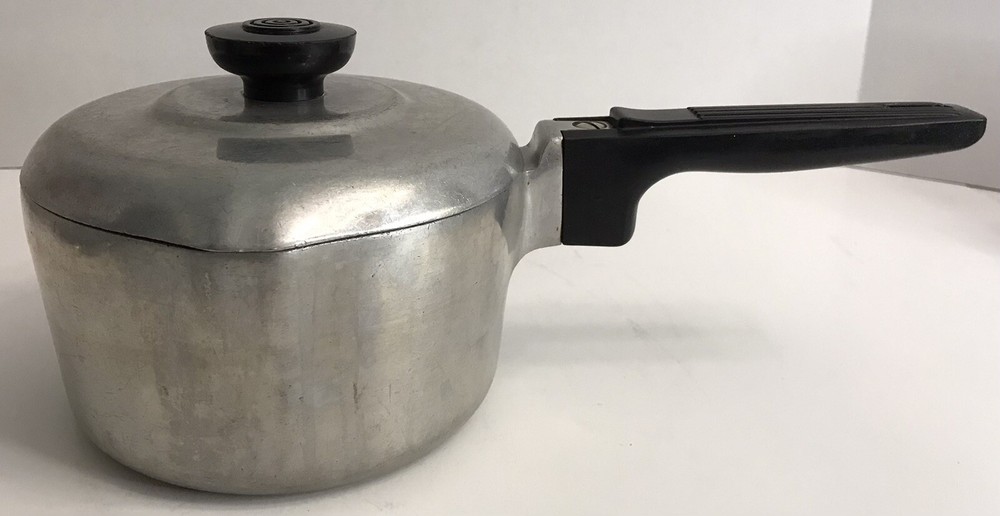 Vintage Wagner Ware Sidney O Magnalite 4681 1.5 Qt Sauce Pan with Lid
