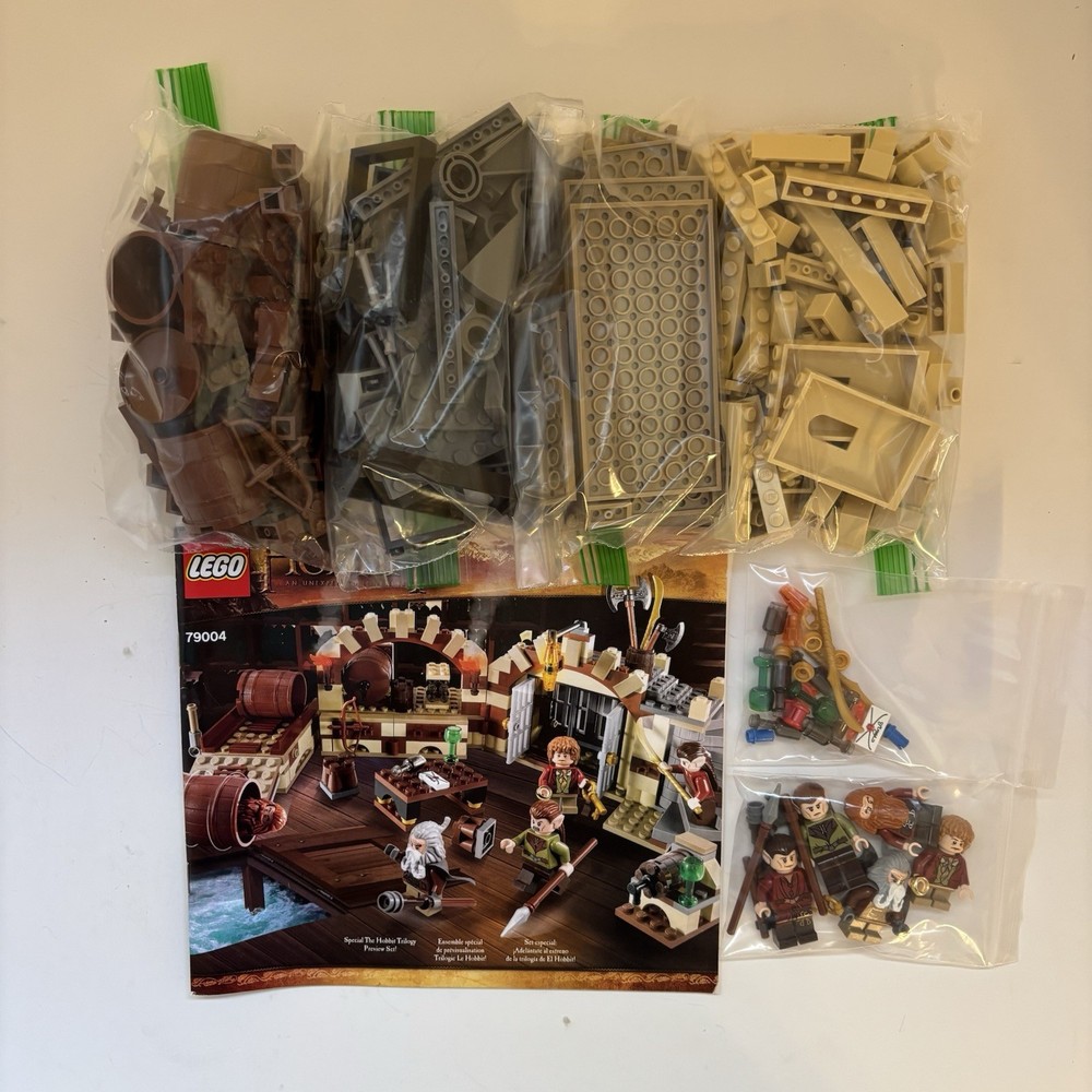 LEGO Lord of the Rings 79004 The Hobbit: Barrel Escape 100% Complete w/ Minifigs