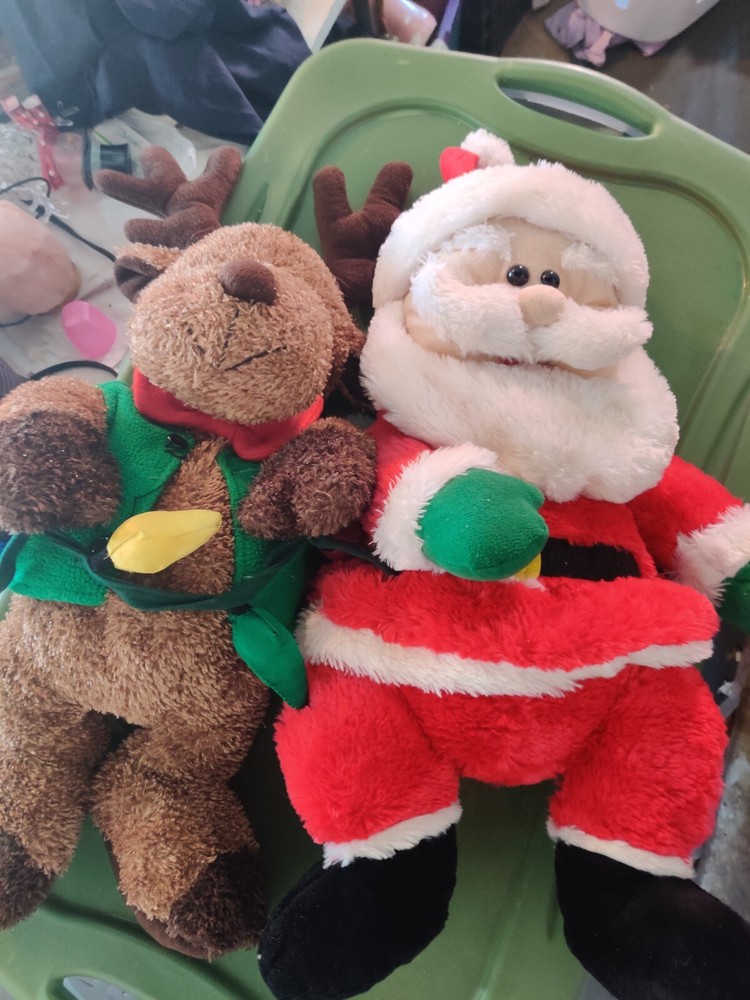 Kelly Toys Santa Claus Plush And Bealls Reindeer Plush 2007