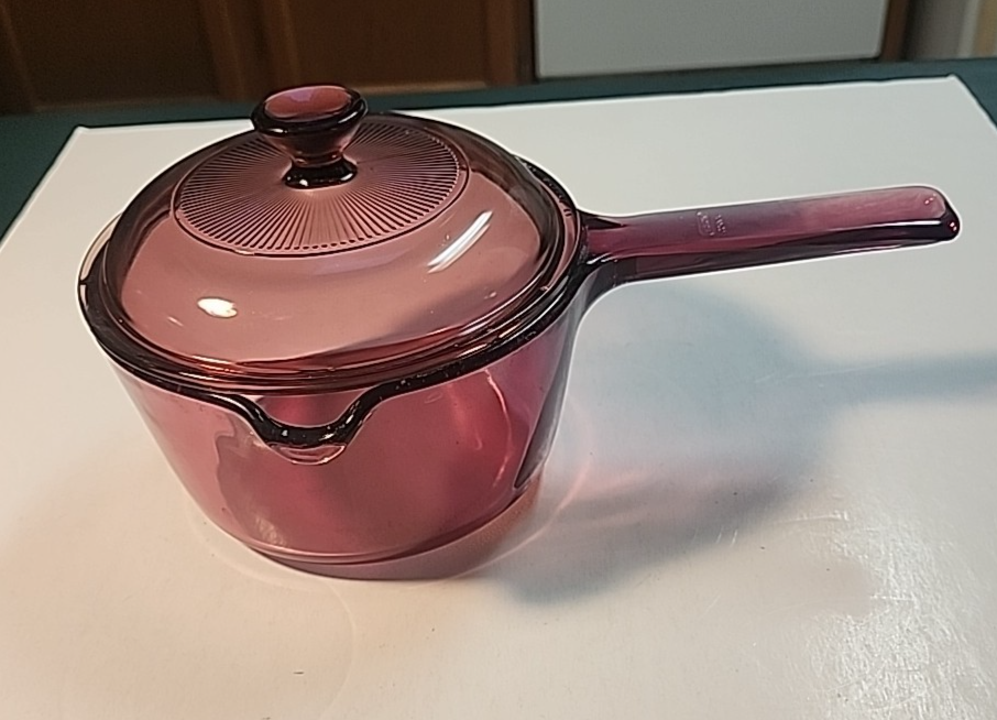 Corning Cranberry Vision 1 Liter Saucepan Pot Vintage w/Pour Spout V-1-C Lid