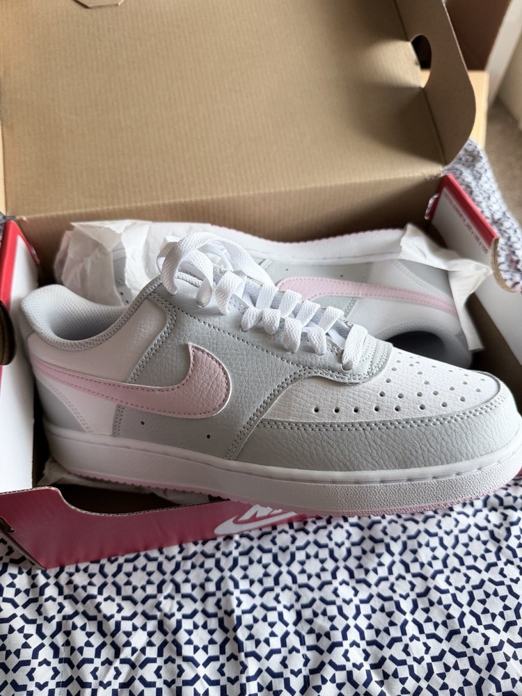 Nike Court Low Vision Pink White and Light Gray Women’s Size 7 US