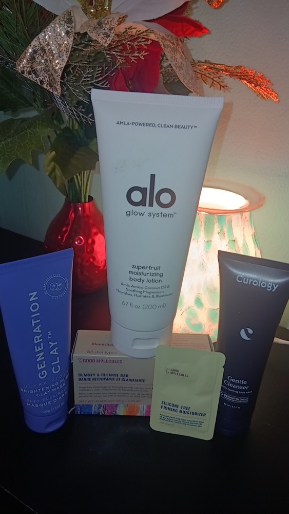 FULL SIZE good molecules, curology Generation clay & alo glowsystem bodycare lot