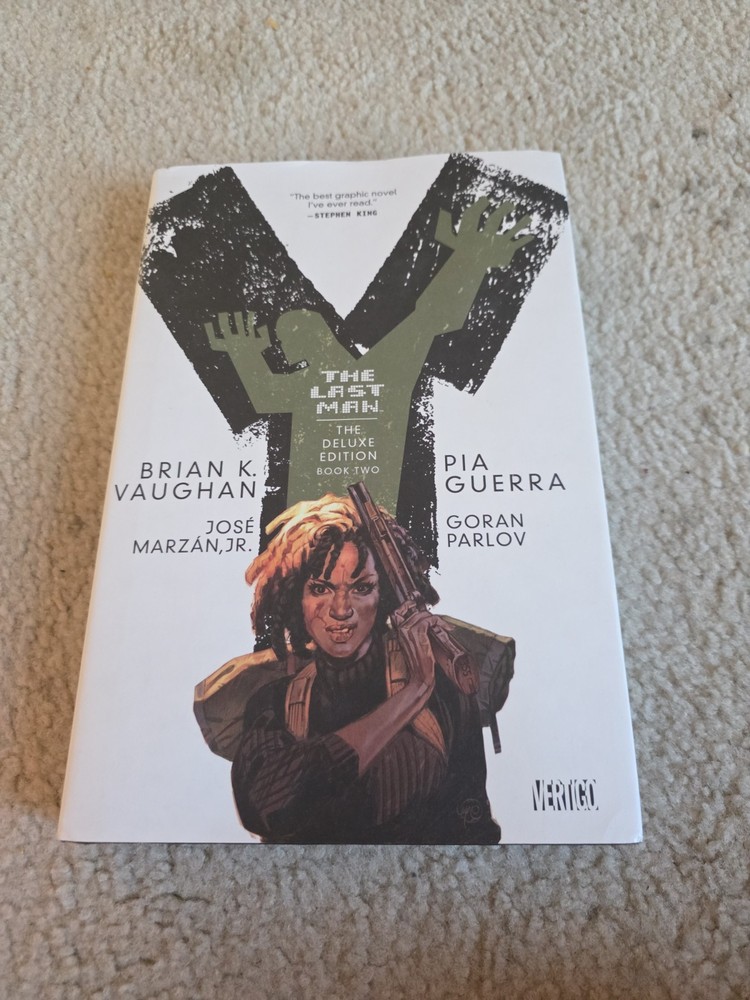 Y: The Last Man: The Deluxe Edition Book Two (Hardcover)