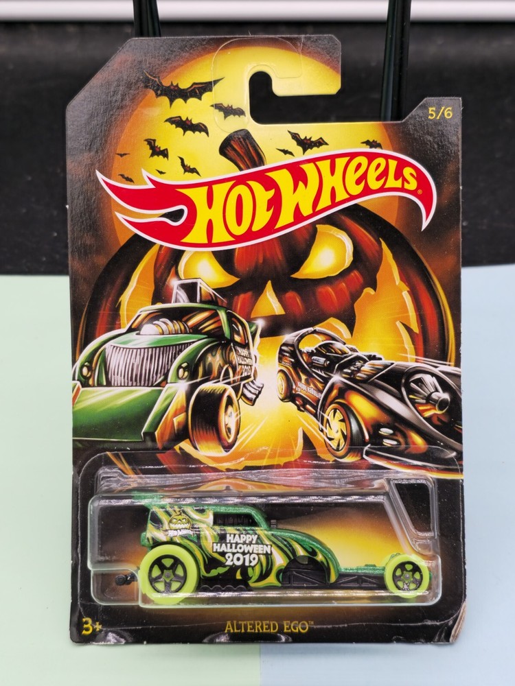 Hot Wheels 2019 Altered Ego GBC59 Halloween Car New in Blister