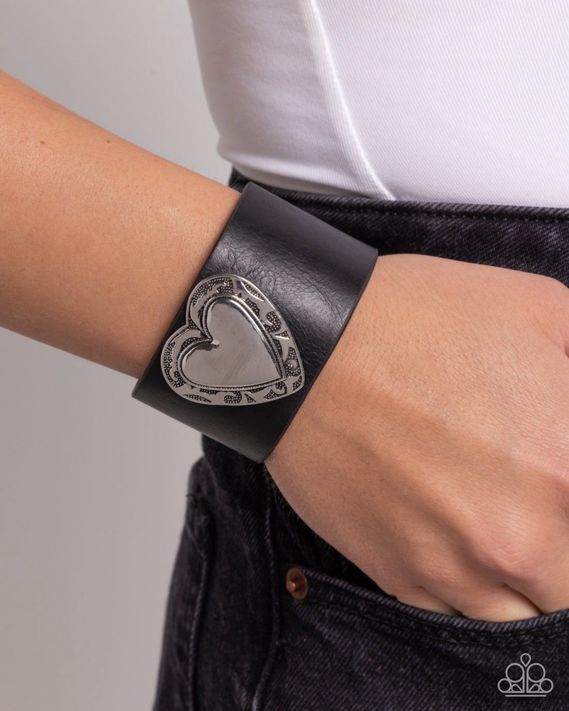 New Paparazzi Jewelry-Decorated Debut Urban Bracelet-Black