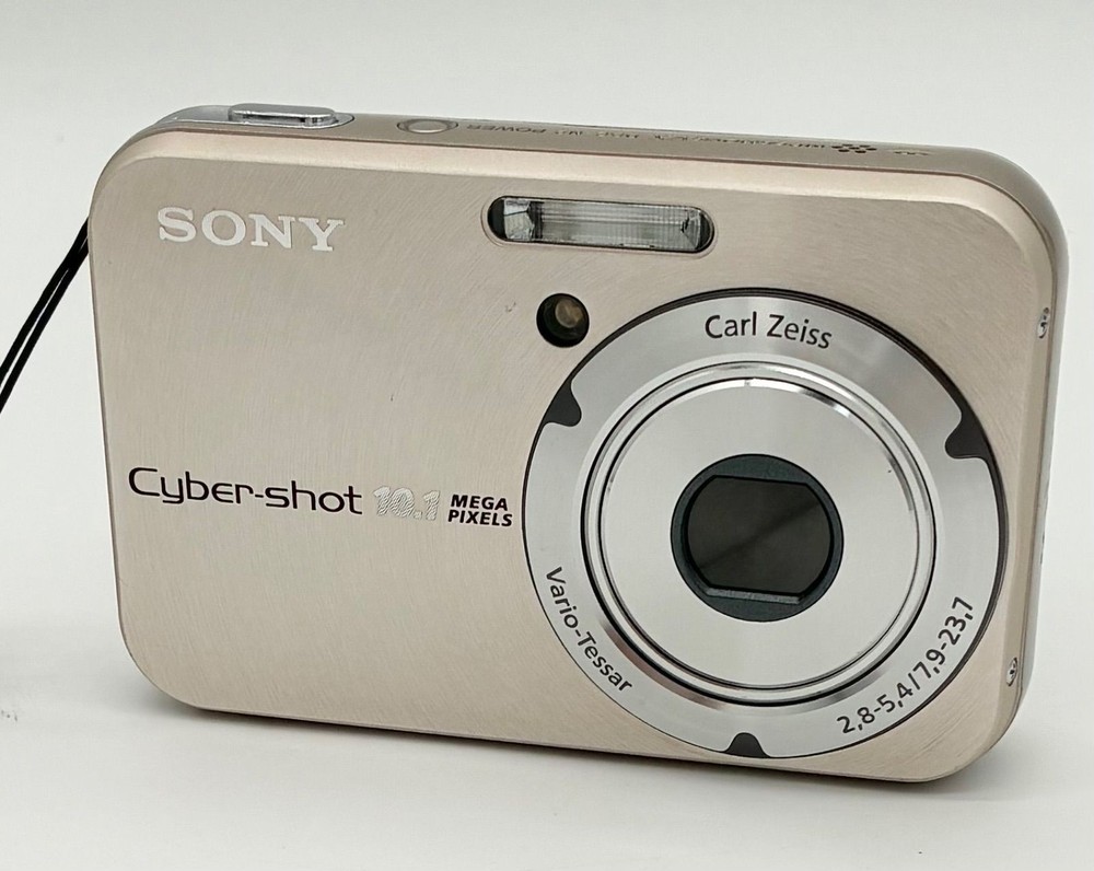 Sony Cyber-shot DSC-N2 10.1MP Digital Camera with Carl Zeiss Lens Japan Import