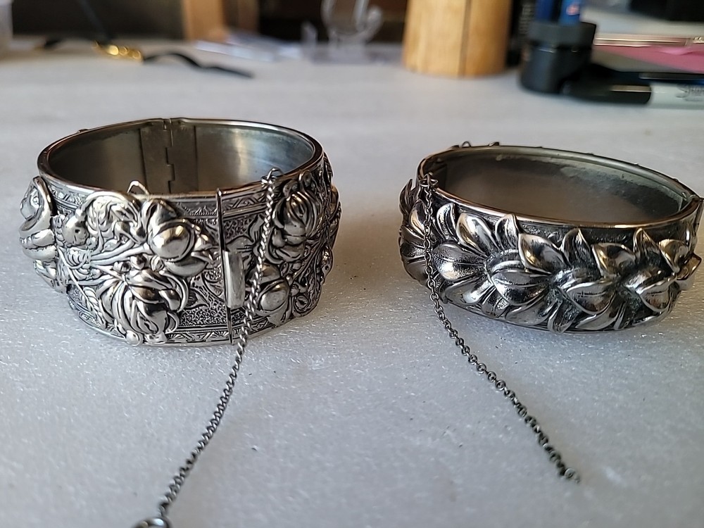 2 Antique Victorian Silver Tone Repousse  Flowers Hinged Bangle Bracelet 3D Wide