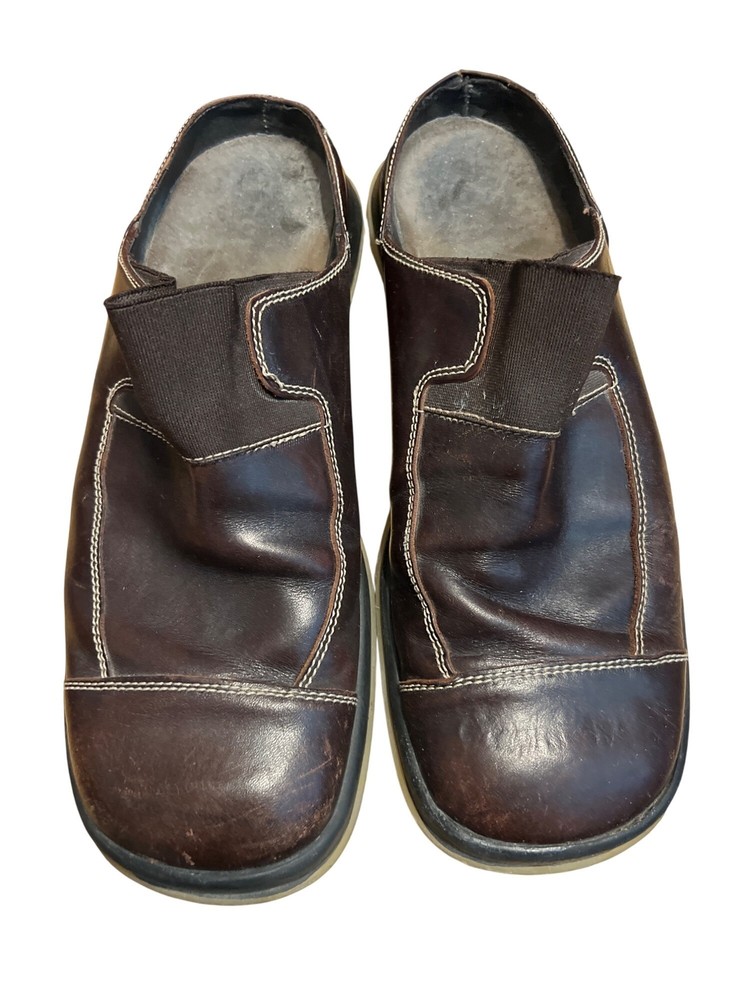 Men's Casual Brown Leather Slip-On Shoes with Elastic Panels & Stitch Detail