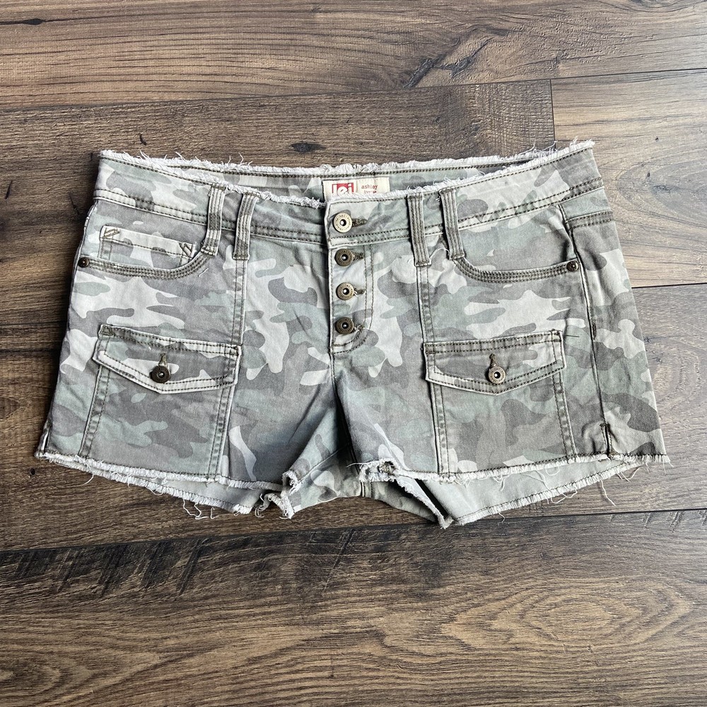 Y2K lei Camo Micro Booty Shorts Size 11 Ashley Low Rise Preppy Button Fly Baddie