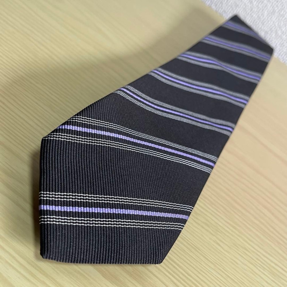 Drake's Necktie Tie Black All over Striped pattern Handmade in England 100% Silk