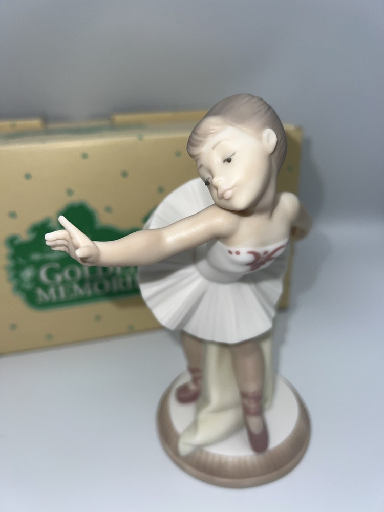 Vintage 1991 Lladro Daisa Ballerina 7-Inch Porcelain Figurine Golden Memories Collection