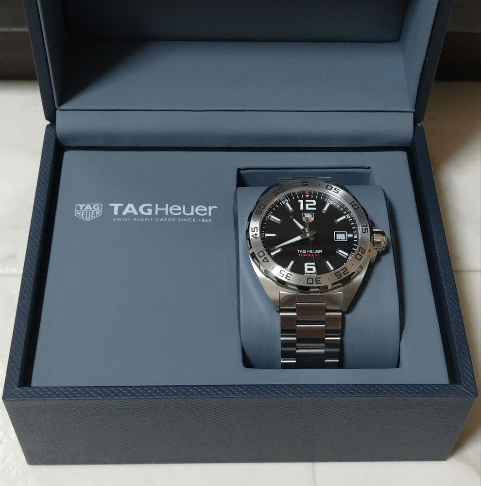 TAG Heuer Formula 1 WAZ1112 with box accessory used only 2 times