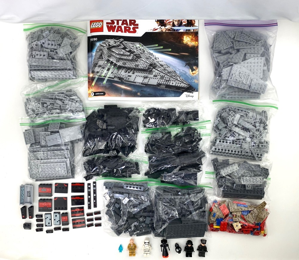 Lego 75190 - Star Wars First Order Star Destroyer - 2017 - 99% Complete! Manual