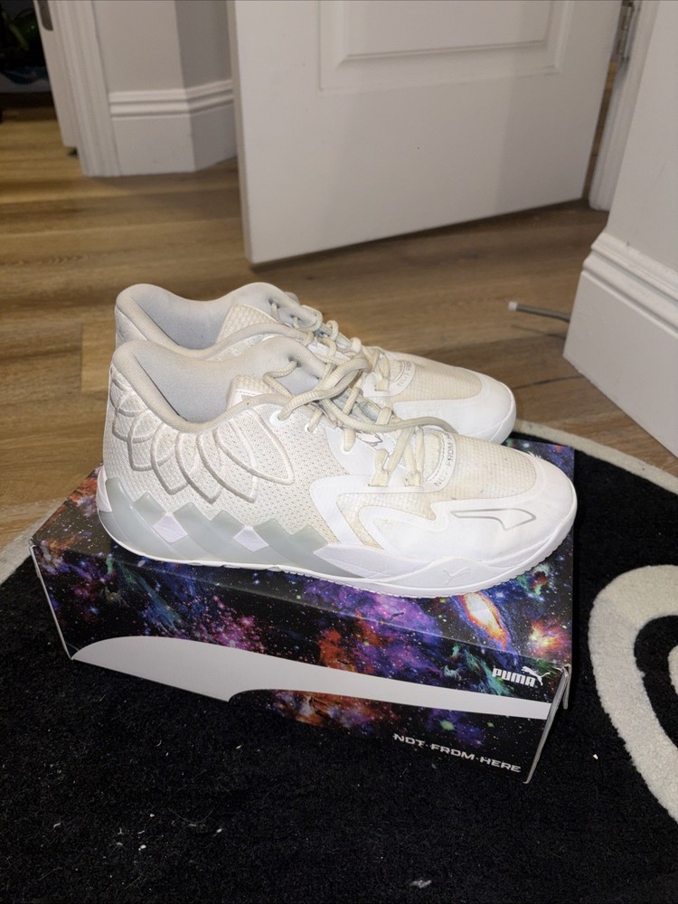 PUMA LaMelo Ball MB.01 Low Size 10.5 White Men’s Basketball Shoes