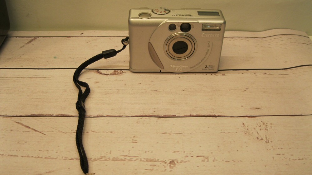 Canon PowerShot S10 2.1MP Silver Digital Camera Body Only